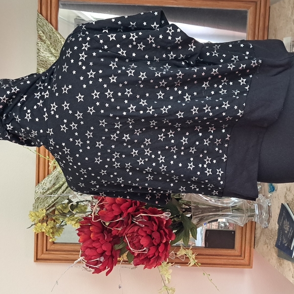 Cute Girl 3X Star Hoodie - Picture 3 of 4